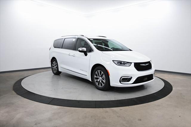 2025 Chrysler Pacifica Hybrid PACIFICA PLUG-IN HYBRID PINNACLE