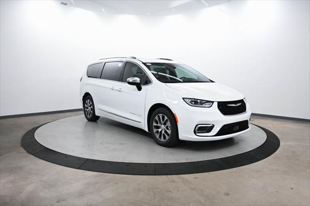 2025 Chrysler Pacifica Hybrid PACIFICA PLUG-IN HYBRID PINNACLE