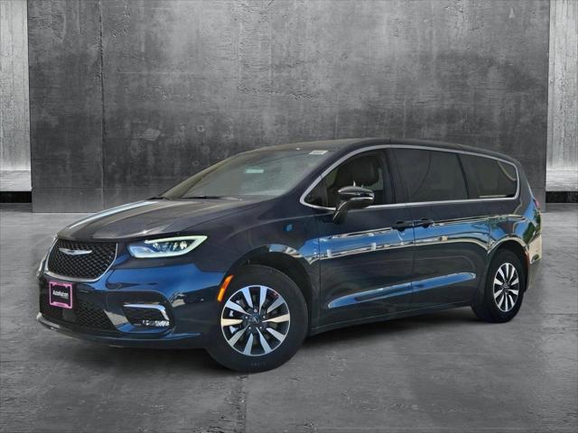 2025 Chrysler Pacifica Hybrid PACIFICA PLUG-IN HYBRID SELECT