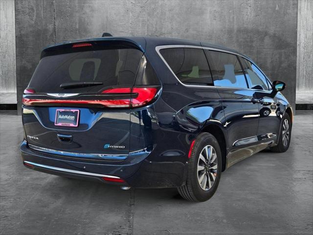 2025 Chrysler Pacifica Hybrid PACIFICA PLUG-IN HYBRID SELECT