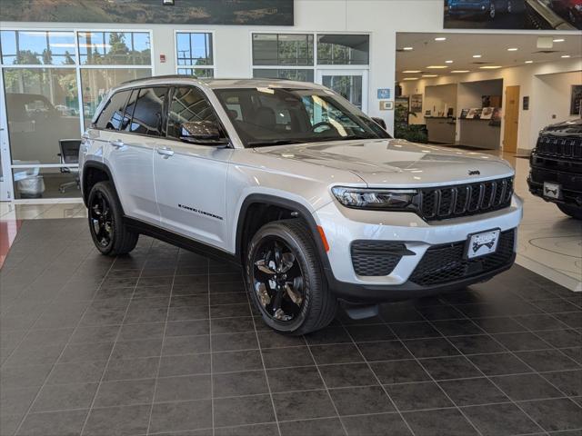 2025 Jeep Grand Cherokee GRAND CHEROKEE ALTITUDE X 4X4