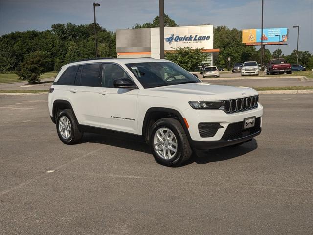 2025 Jeep Grand Cherokee GRAND CHEROKEE LAREDO X 4X4