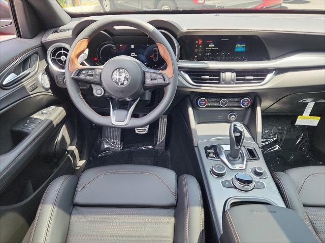 2025 Alfa Romeo Stelvio STELVIO INTENSA AWD 2025 Alfa Romeo Stelvio STELVIO INTENSA AWD