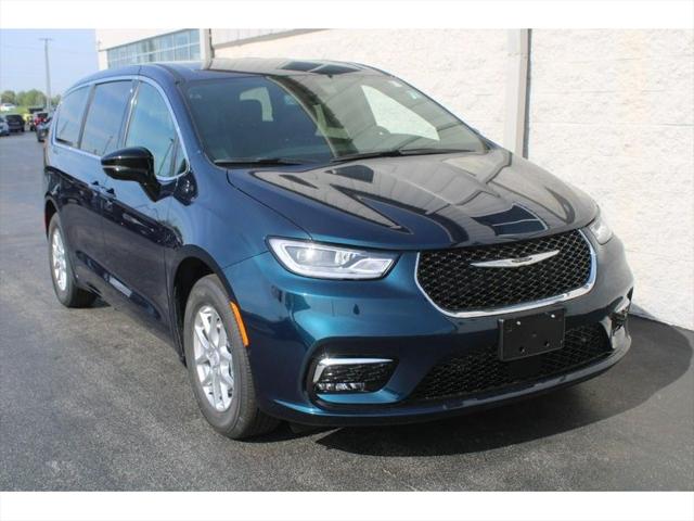 2025 Chrysler Pacifica PACIFICA SELECT