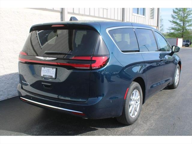 2025 Chrysler Pacifica PACIFICA SELECT