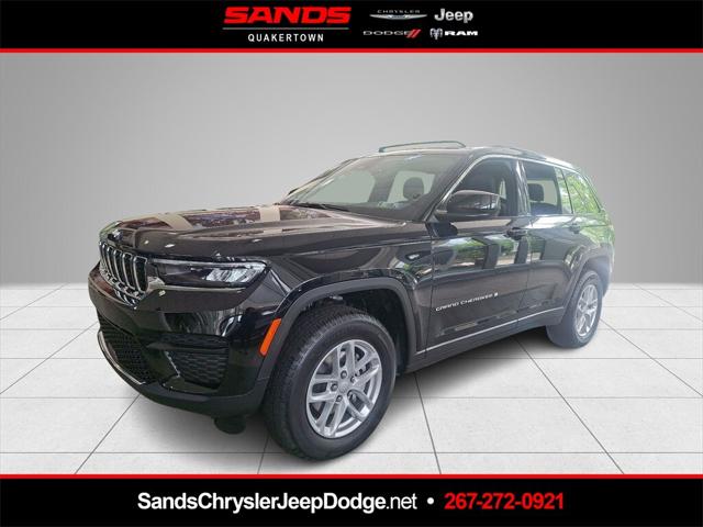 2025 Jeep Grand Cherokee GRAND CHEROKEE LAREDO X 4X4