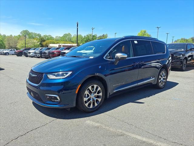 2025 Chrysler Pacifica Hybrid PACIFICA PLUG-IN HYBRID PINNACLE