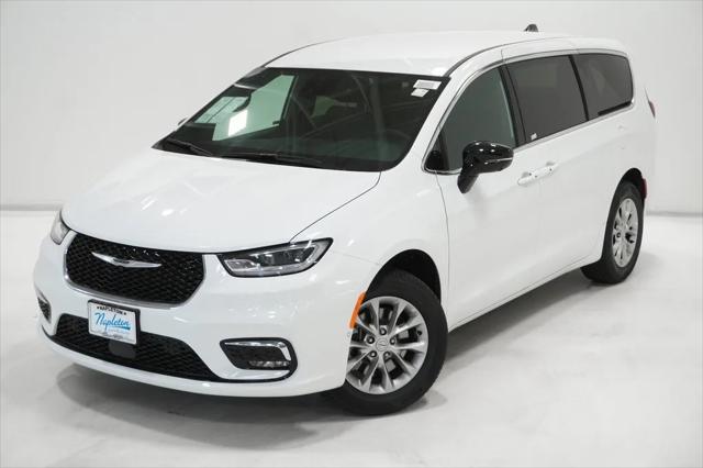 2025 Chrysler Pacifica PACIFICA SELECT AWD