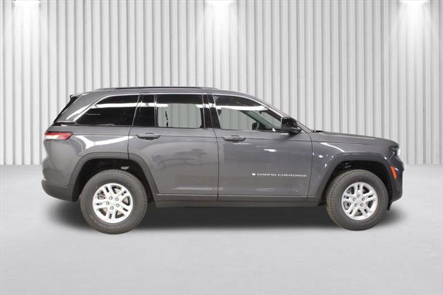 2025 Jeep Grand Cherokee GRAND CHEROKEE LAREDO 4X4