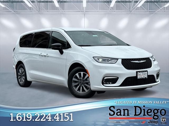2025 Chrysler Pacifica Hybrid PACIFICA PLUG-IN HYBRID SELECT