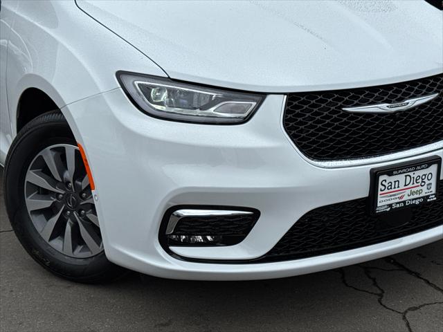 2025 Chrysler Pacifica Hybrid PACIFICA PLUG-IN HYBRID SELECT