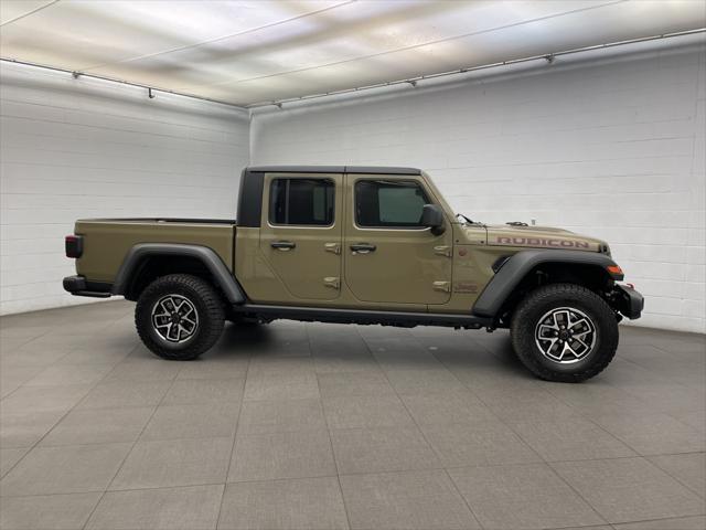 2025 Jeep Gladiator GLADIATOR RUBICON 4X4