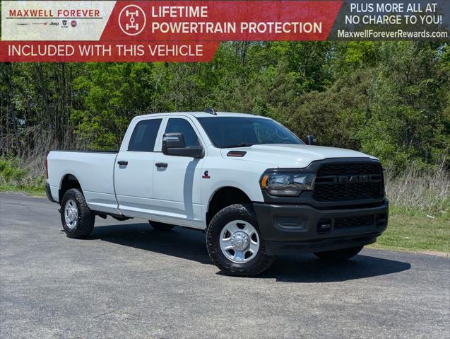 2023 RAM 3500 Tradesman Crew Cab 4x4 8 Box
