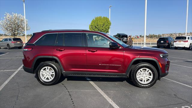 2023 Jeep Grand Cherokee Laredo 4x4