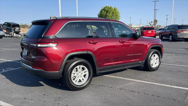 2023 Jeep Grand Cherokee Laredo 4x4