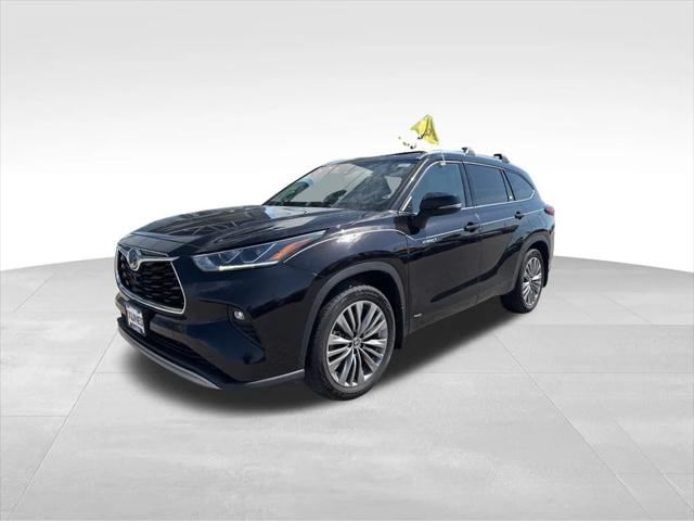 2021 Toyota Highlander Hybrid Platinum