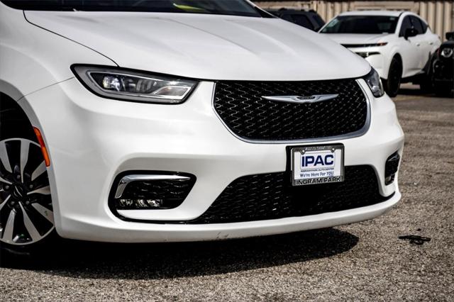2023 Chrysler Pacifica Hybrid Touring L