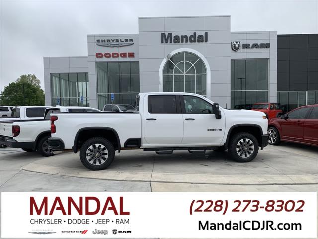 2022 Chevrolet Silverado 2500HD 2WD Crew Cab Standard Bed Custom