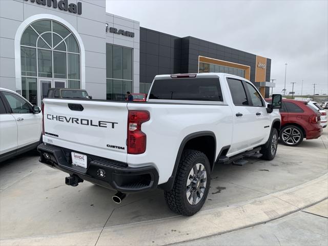 2022 Chevrolet Silverado 2500HD 2WD Crew Cab Standard Bed Custom
