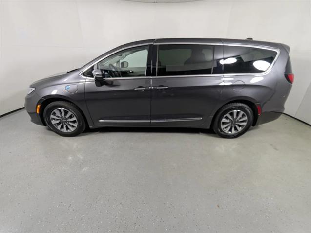 2023 Chrysler Pacifica Hybrid Limited