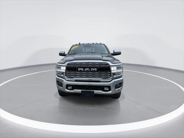 2022 RAM 3500 Limited Crew Cab 4x4 64 Box