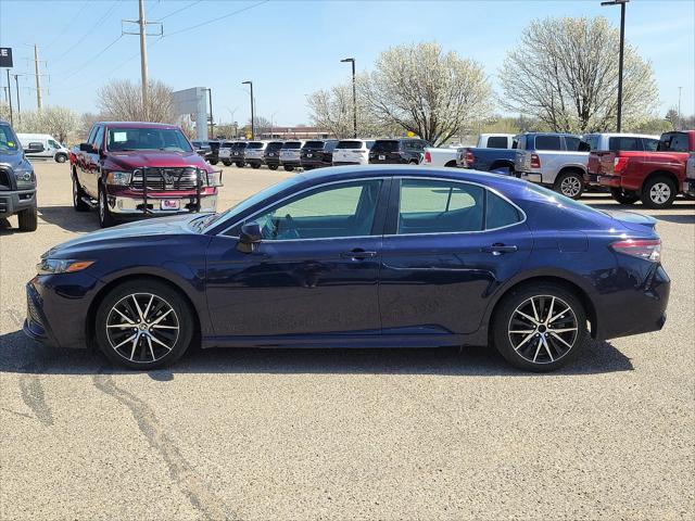 2022 Toyota Camry SE