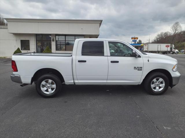 2023 RAM 1500 Classic SLT Crew Cab 4x4 57 Box
