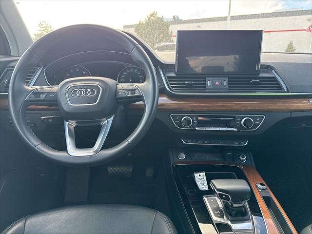 2022 Audi Q5 Premium 45 TFSI S line quattro S tronic 2022 Audi Q5 Premium 45 TFSI S line quattro S tronic