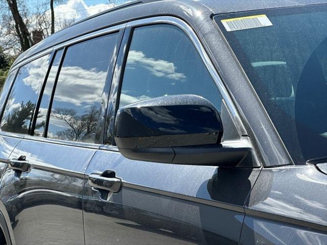 2025 Jeep Grand Cherokee GRAND CHEROKEE L LAREDO X 4X4