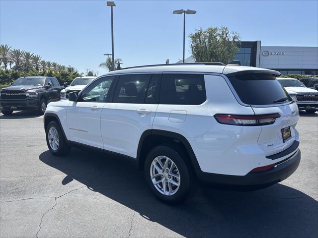 2023 Jeep Grand Cherokee L Laredo 4x4