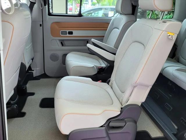 2025 Volkswagen ID. Buzz 1st Edition with 4MOTION