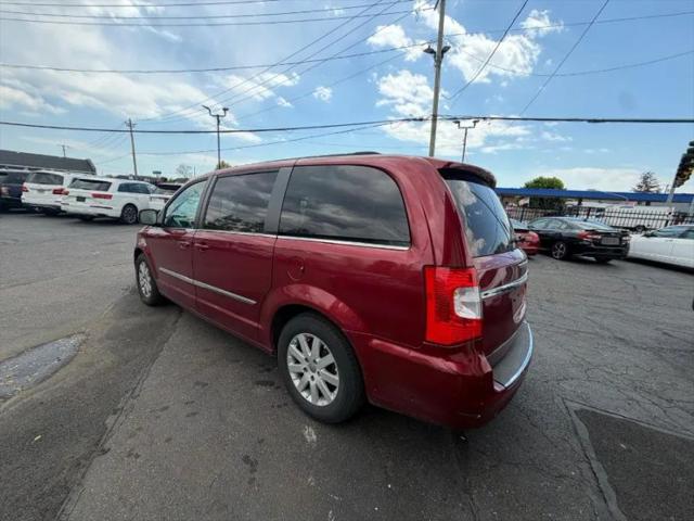 2011 Chrysler Town & Country Touring-L