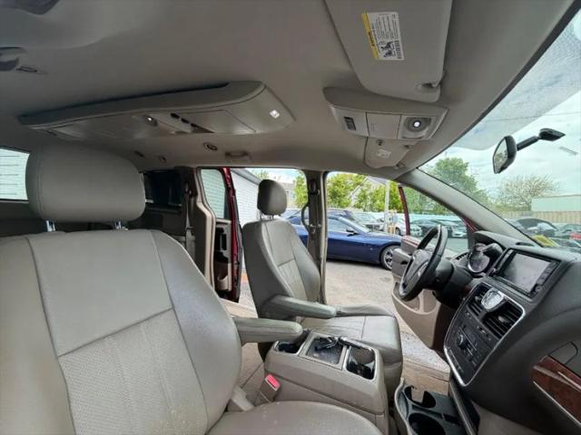 2011 Chrysler Town & Country Touring-L