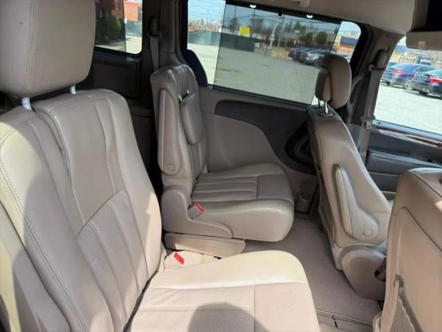 2011 Chrysler Town & Country Touring-L