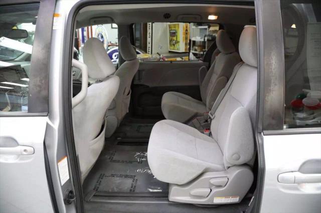 2020 Toyota Sienna LE