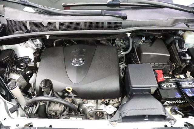 2020 Toyota Sienna LE