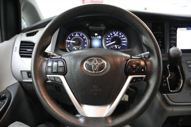 2020 Toyota Sienna LE
