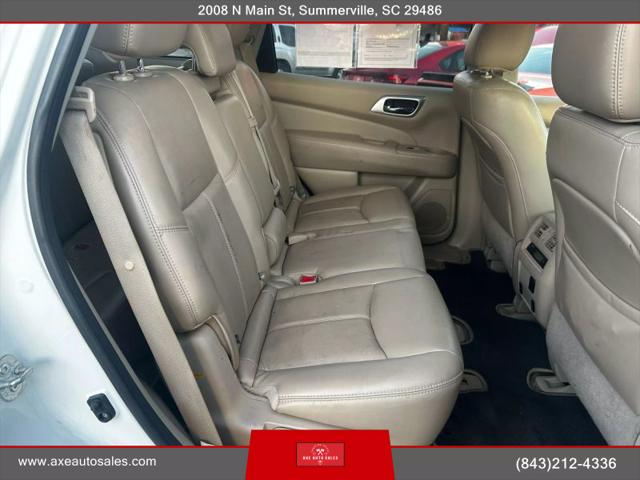 2015 Nissan Pathfinder SL