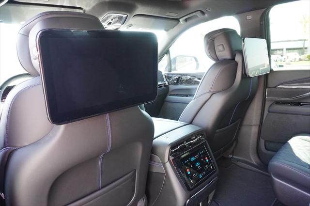 2025 Cadillac Escalade Sport 1