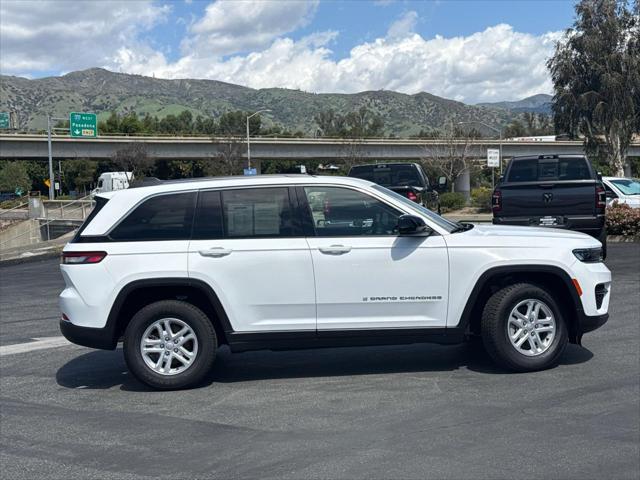 2023 Jeep Grand Cherokee Laredo 4x2