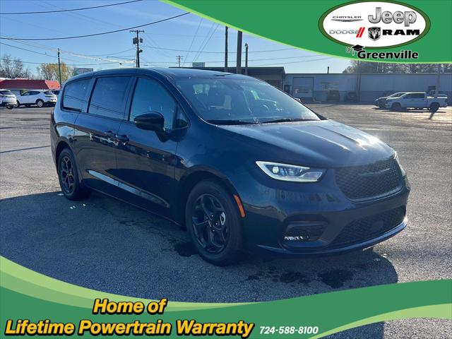 2023 Chrysler Pacifica Hybrid PACIFICA PLUG-IN HYBRID TOURING L