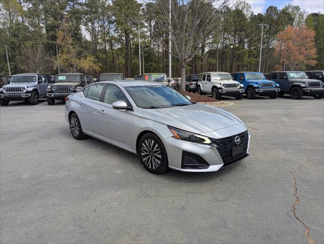 2023 Nissan Altima SV FWD