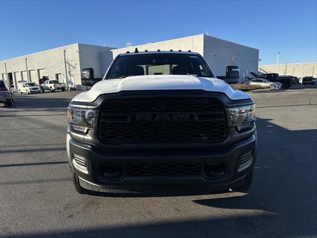 2024 RAM Ram 5500 Chassis Cab RAM 5500 TRADESMAN CHASSIS CREW CAB 4X4 84 CA