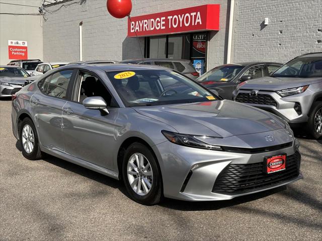 2025 Toyota Camry LE [14]