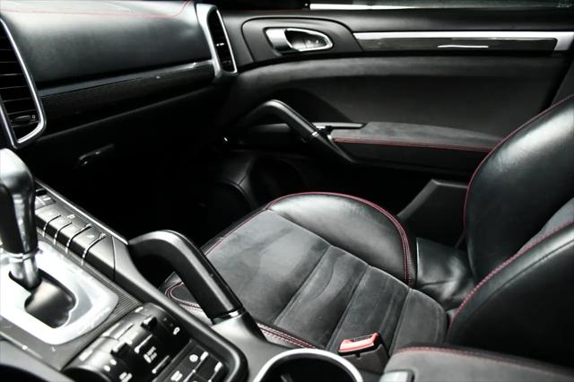 2017 Porsche Cayenne GTS