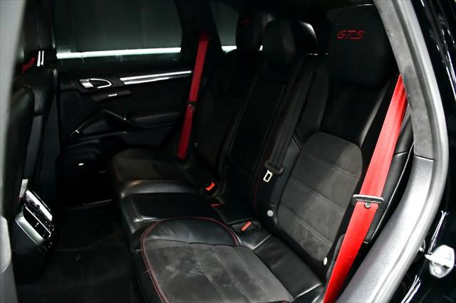 2017 Porsche Cayenne GTS
