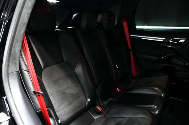 2017 Porsche Cayenne GTS