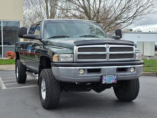 1999 Dodge Ram 2500 4X4 6-SPEED MANUAL / 5.9L CUMMINS DIESEL / LONGBED