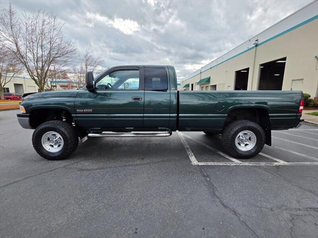 1999 Dodge Ram 2500 4X4 6-SPEED MANUAL / 5.9L CUMMINS DIESEL / LONGBED