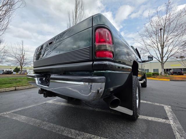 1999 Dodge Ram 2500 4X4 6-SPEED MANUAL / 5.9L CUMMINS DIESEL / LONGBED